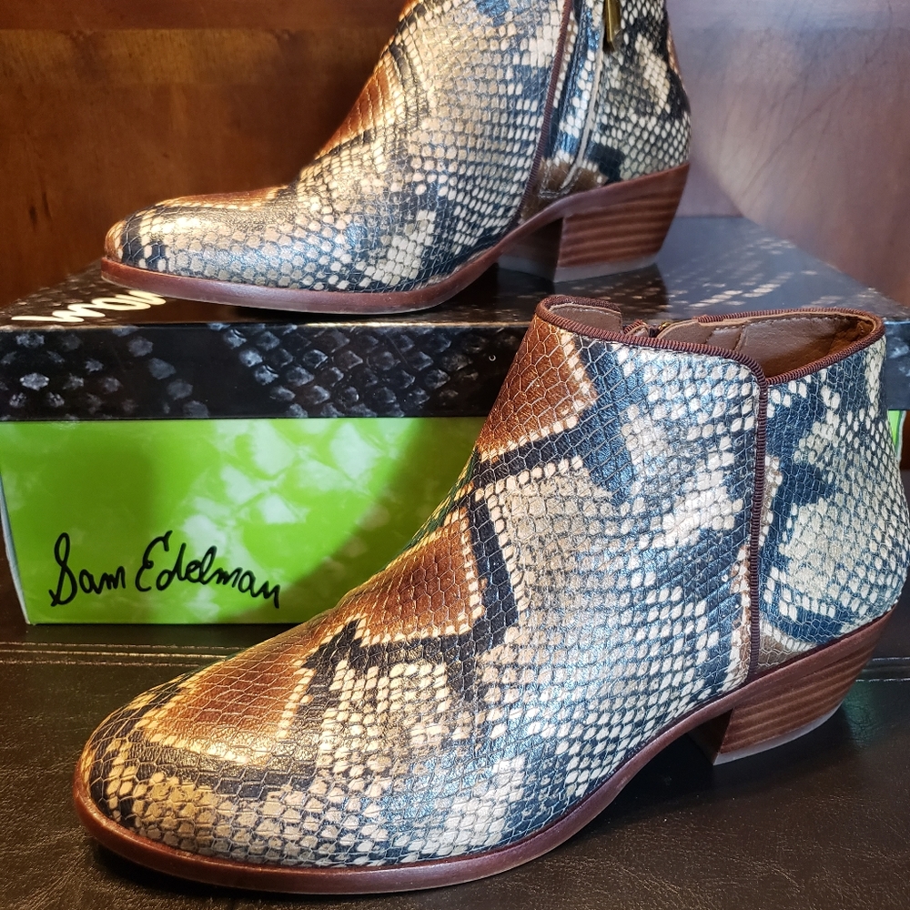 🪱 Sam Edelman Petty Snake-print Booties 🪱